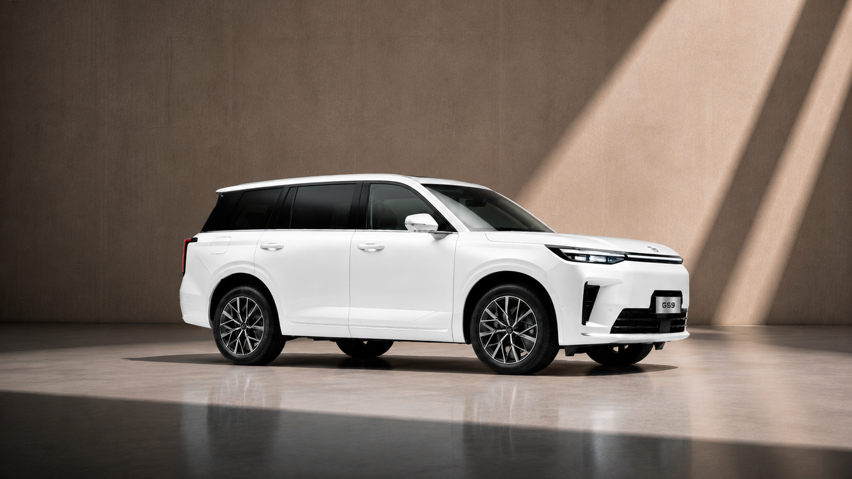 GAC GS9 branco, vista lateral